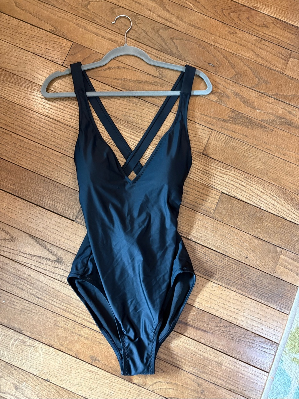 J Crew size 4 High Support Cross Back One Piece Swimsuit Deep V-neck black NWT